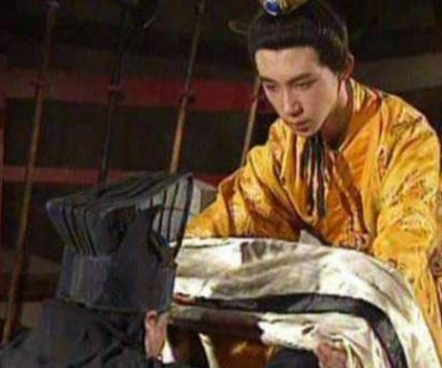 三国时期蜀汉与东吴的建国差异及对太阳升起的态度