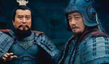 为什么很多人投奔袁绍而不选择袁术？两人不是兄弟吗？