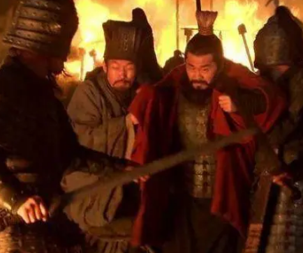 智谋与天意——探讨赤壁之战中曹操谋士的角色