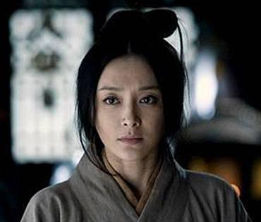 权力与影响：马皇后与吕后的比较