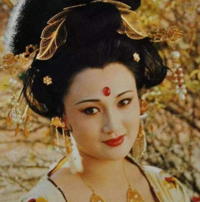 杨贵妃的魅惑：古代美女如何赢得帝王心