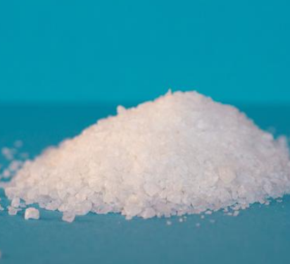 氯化钠的秘密：探索常见物质中的不常见现象