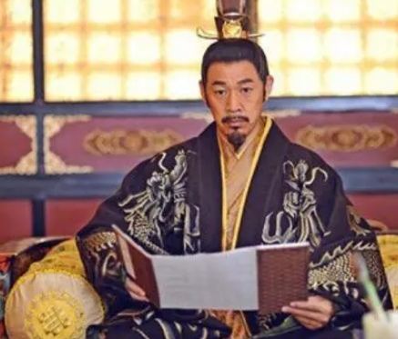 古代皇帝出行的盛大仪式：随从与轿夫的数量揭秘