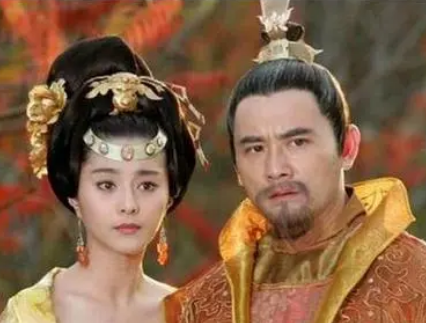 权力的继承与智慧的选择：武则天与李显