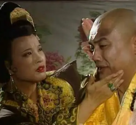薛怀义与武媚娘：历史真相与虚构传说