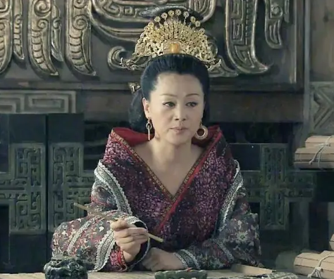 宫廷斗争中的母权与子嗣：吕后与太子之位的争夺
