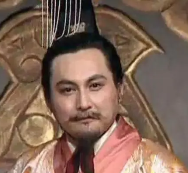曹丕：历史与传说之间的审视