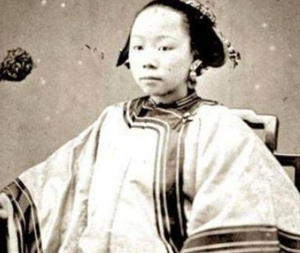 探析曾国藩纳妾的历史背景与理由，分别有什么原因存在？
