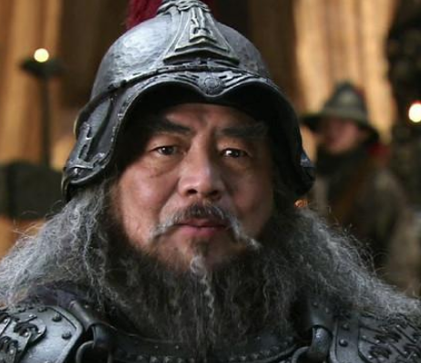 董卓手下的猛将：一探其身份与特点