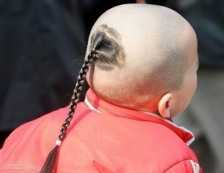 清朝男性的辫子洗护：历史风俗一瞥