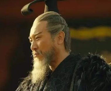 曹操的智囊之争：贾诩与郭嘉谁是真正的第一谋士?