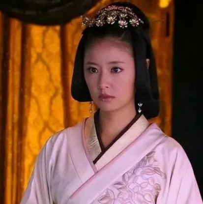汉武帝与祖母窦漪房的关系：历史背后的不和谐