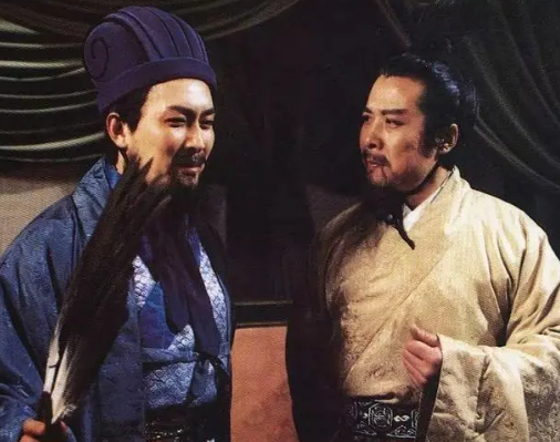 智谋与选择：探究曹操未请诸葛亮之谜