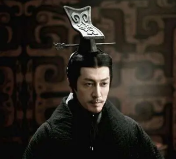 李斯的末路：从辅佐秦始皇到腰斩的结局