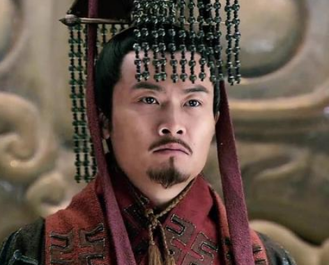 曹丕赢得士绅信任：巧妙策略成就帝王之路