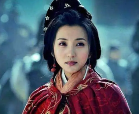 三国女性英雄与女官缺席之谜