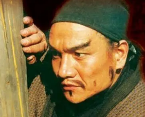 鼓上蚤时迁：轻盈如风的江湖侠客
