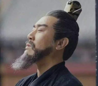 曹操与孙氏的较量：一个战略失误的案例