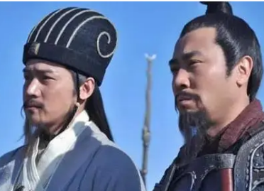 刘备拜访诸葛亮：官职与敬意