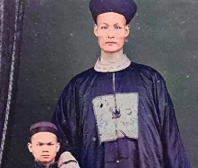 揭秘清代身高之最：詹士钗的身高及其后代现状