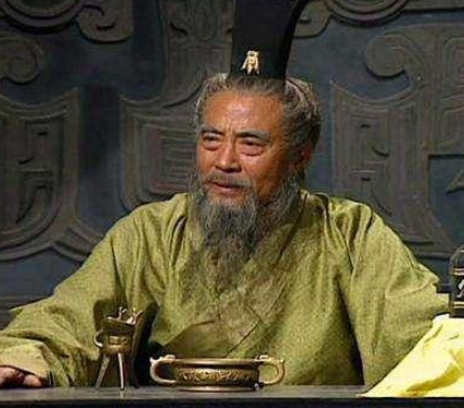 曹操的父亲与宦官的关联：一段历史解读