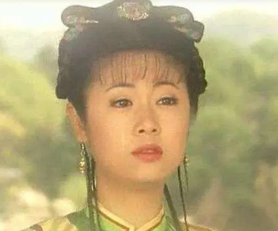 大明湖畔的高紫薇 —— 揭秘其出生之谜