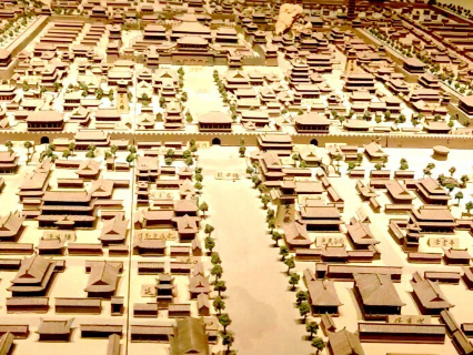 探索古代东京城的历史归属，历史地位是什么样的？