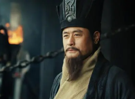 三国谋士集团的实力较量——谁拥有最强大的智囊团？