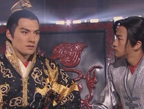 李白的身世之谜：李建成是否为其祖先？
