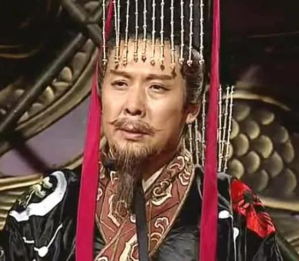 刘备称帝背后的战略考量，背后有什么原因存在？