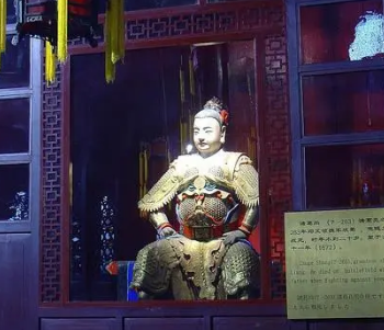 诸葛亮是否背叛刘备：历史真相探析