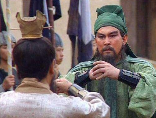 关羽投降曹操：地位之谜