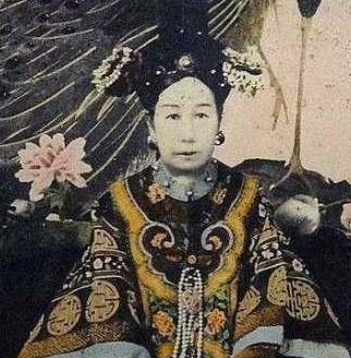 慈禧：权倾朝野的幕后女皇