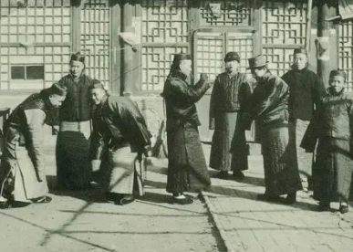 清代八旗子弟的特权待遇：身份的象征与利益的保障