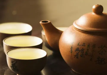 陆羽与茶道：探究其在茶文化中的独特地位