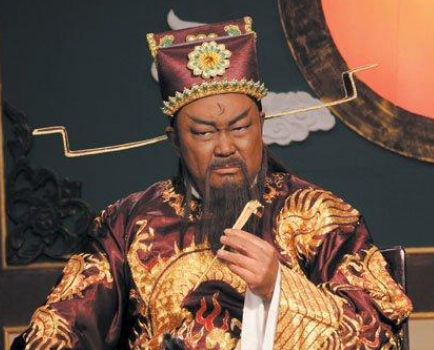 历史时空的错位：包拯与岳飞