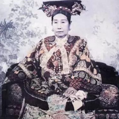 慈安太后之死：宫廷疑云与历史真相