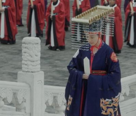 宋朝皇帝的冠冕之选：戴大臣帽的寓意解析