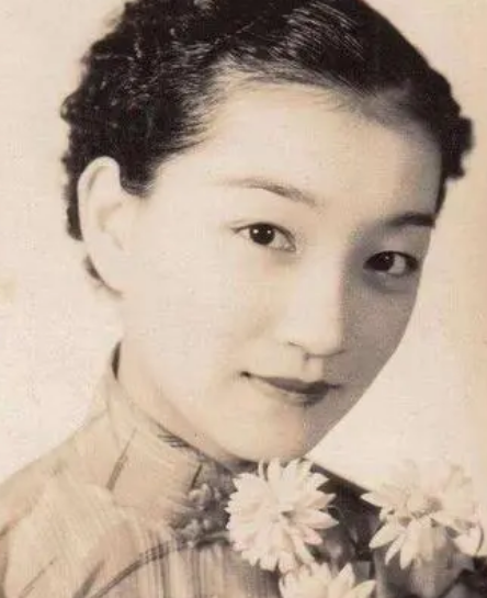 民国时期的三位女性风云人物，生平是什么样的？