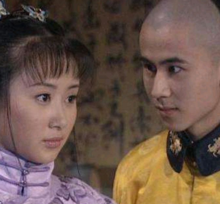 顺治帝出家的真相：董鄂妃之死背后的历史探秘