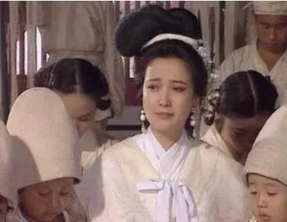 小乔之死：一段承载爱情与信仰的生死离别