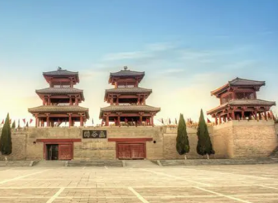 Historical Discussion on Liu Bangs Decision to Set Luoyang as the Capital and His Later Decision to Move the Capital to Changan