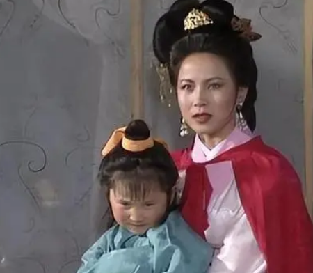 The End of Liu Beis Wife: The Interweaving of History and Legend