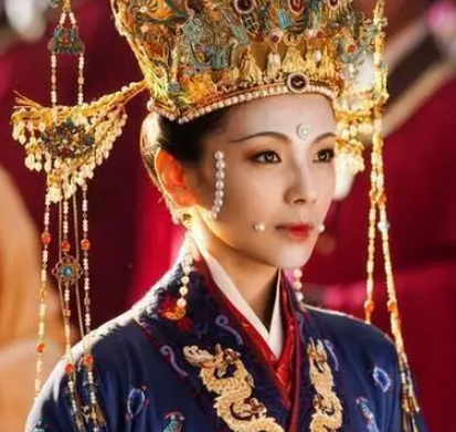 The historical and cultural factors behind Liu Es hearing of government affairs