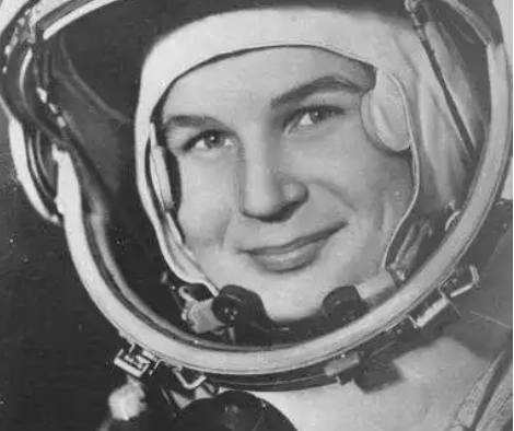 the first female astronaut to land on the moon in the world