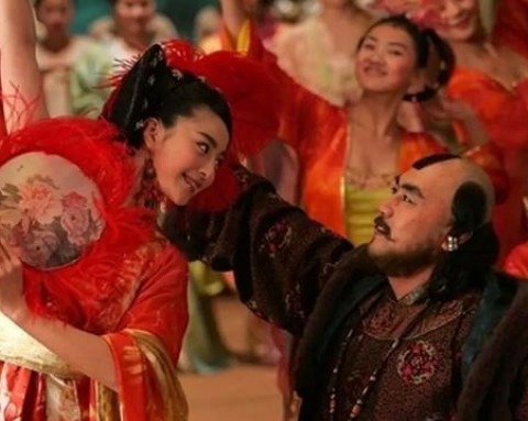 Exploring Historical Truth: The Relationship between An Lushan and Yang Guifei