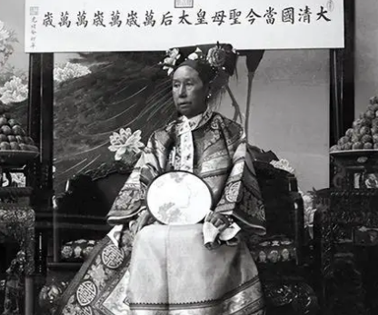 Power and Inheritance: The Choice of Empress Dowager Cixi and the Ascension of Pu Yi