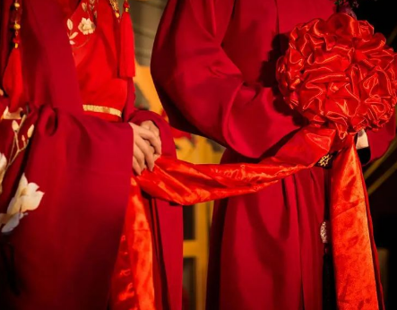 The ancient wedding process: inheritance and changes of a piece of history