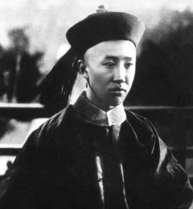 爱新觉罗载沣——清朝末代皇帝的堂兄与政治家