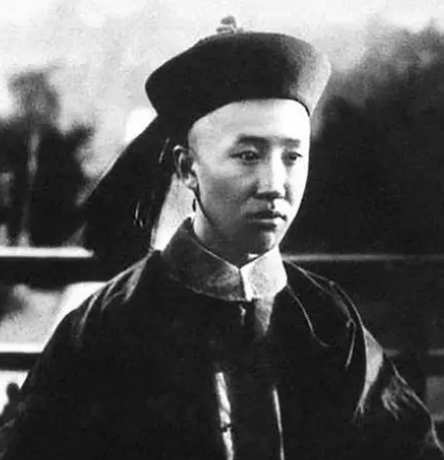 What was the lifestyle of Zai Feng after he retired? Explore the mysteries of his life after retirement.